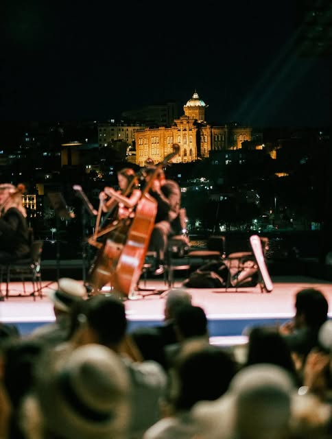 Tarihi mekânda açık hava orkestra konseri